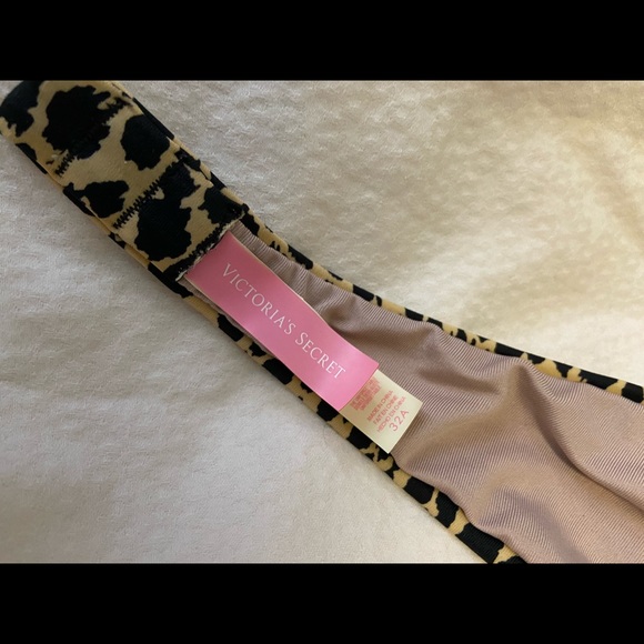 Victoria’s Secret bikini top. - Picture 3 of 4